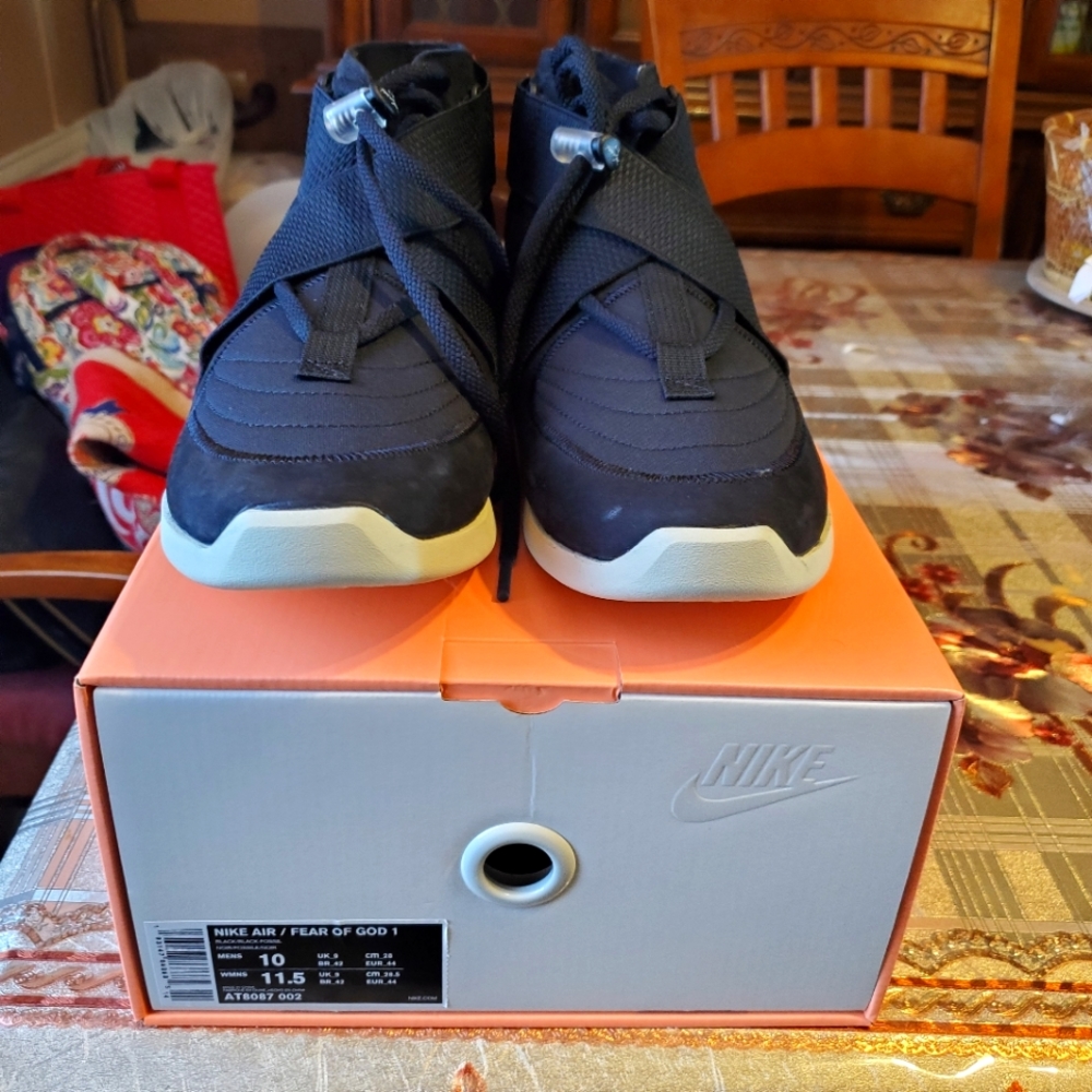 Nike fear of god raid